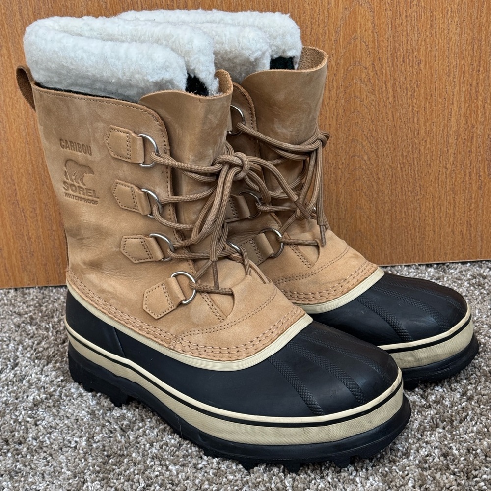Sorel Caribou Women’s Boots 9.5